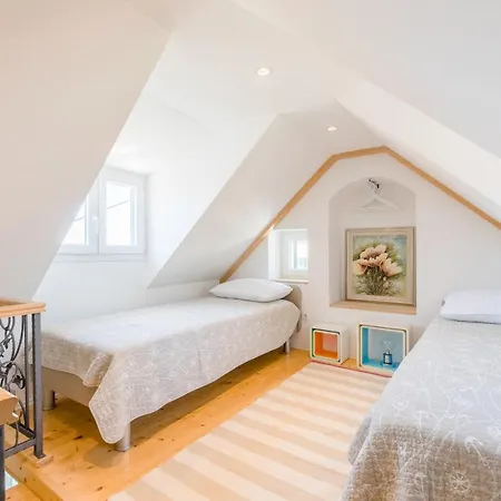 Апартаменты Jes Old Town Luxury