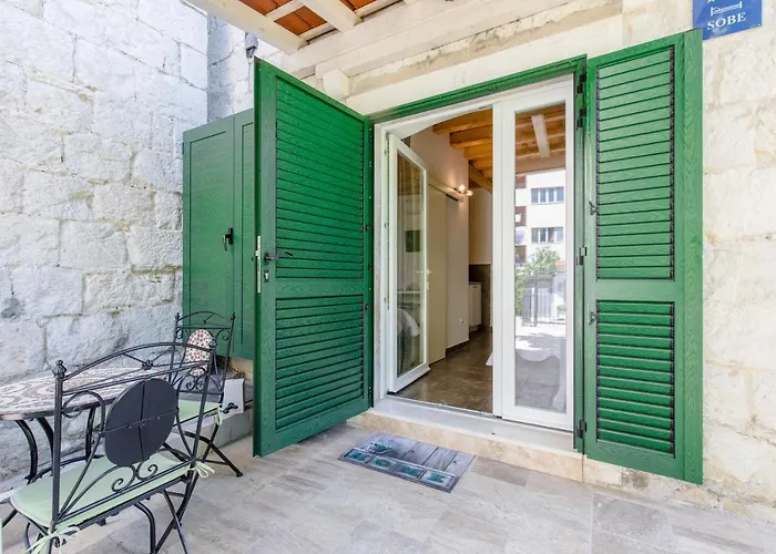 Jes Old Town Luxury Apartman