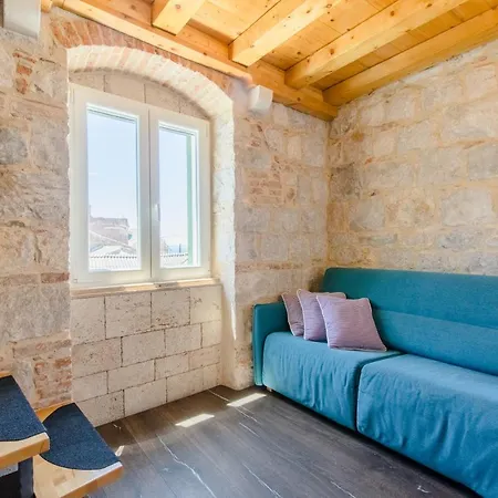 Jes Old Town Luxury דירה