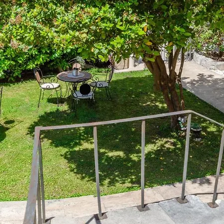 Jes Old Town Luxury דירה